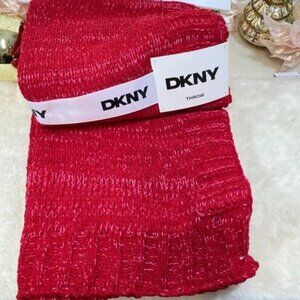 DKNY HARPER Red Pink Super Soft Throw Knitted Blanket Christmas Valentine 50x70